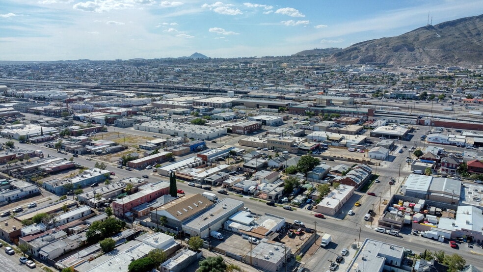 More Photos Of 2222 Bassett Ave, El Paso Storefront Retail Residential For Sale