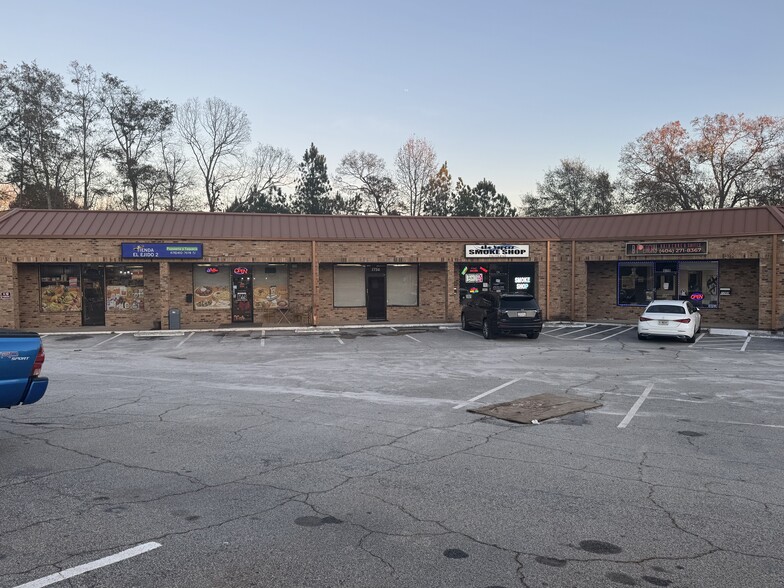 Primary Photo Of 1760 Lee Rd, Douglasville General Retail For Lease