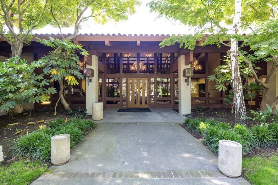 More Photos Of 3636-3640 American River Dr, Sacramento Office For Lease