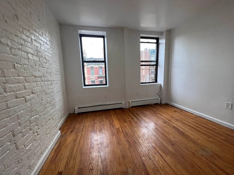 More Photos Of 109 Madison St, New York Apartments For Sale