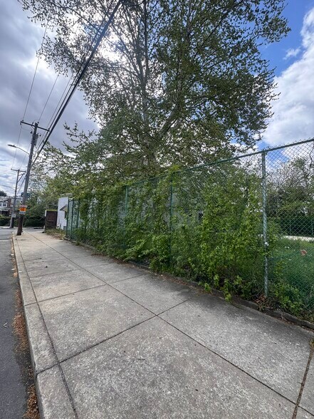 More Photos Of 238 N 53rd St, Philadelphia Funeral Home For Sale