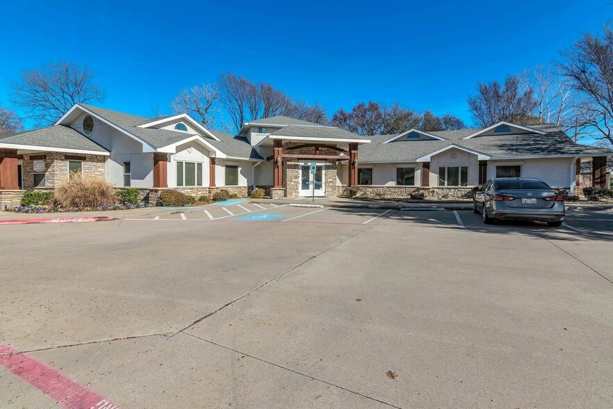 More Photos Of 1321 W Randol Mill Rd, Arlington Medical For Lease