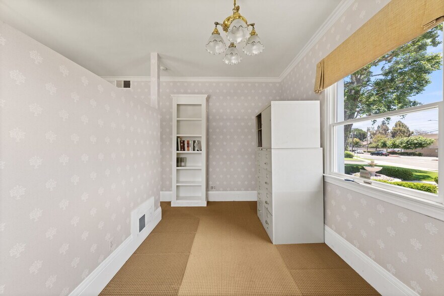 More Photos Of 503 W Palm Dr, Placentia Office Residential For Lease