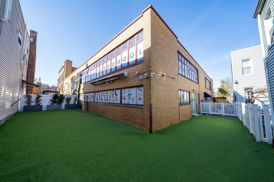 More Photos Of 2000 West St, Union City Office Residential For Sale