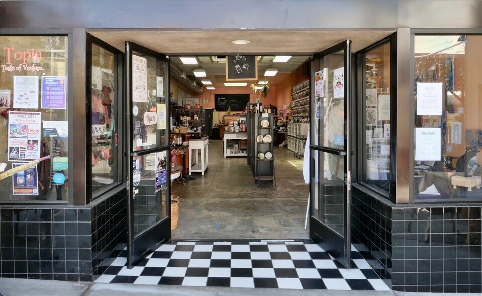 More Photos Of 574-576 E Main St, Ventura Storefront For Lease