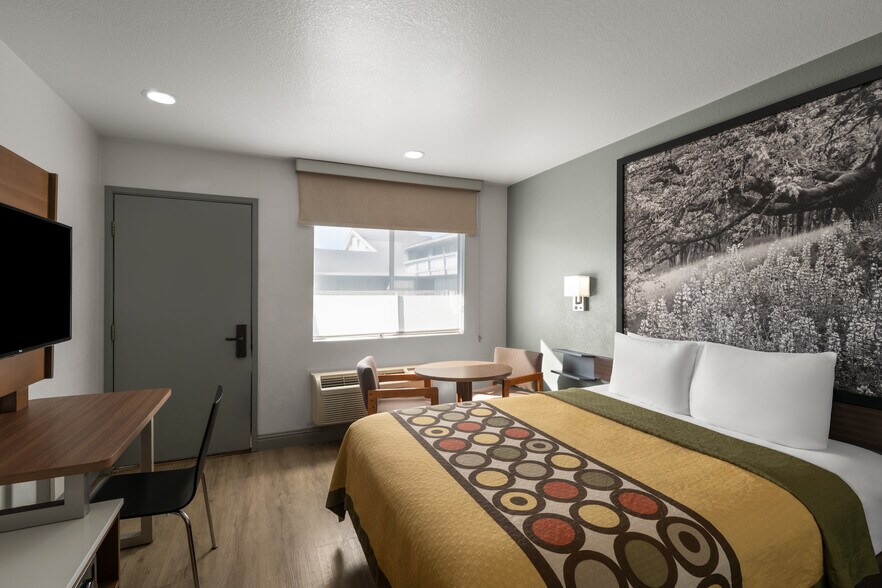 More Photos Of 888 S Main St, Fort Bragg Hotel For Sale