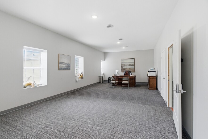 More Photos Of 1700 New York Ave, Arlington Religious Facility For Sale