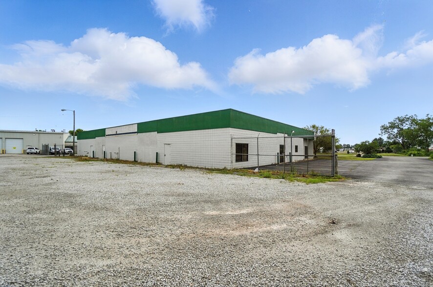 More Photos Of 7686 N Fishel Dr, Dublin Light Distribution For Lease