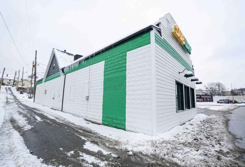 More Photos Of 822 W Pike St, Clarksburg Fast Food For Sale