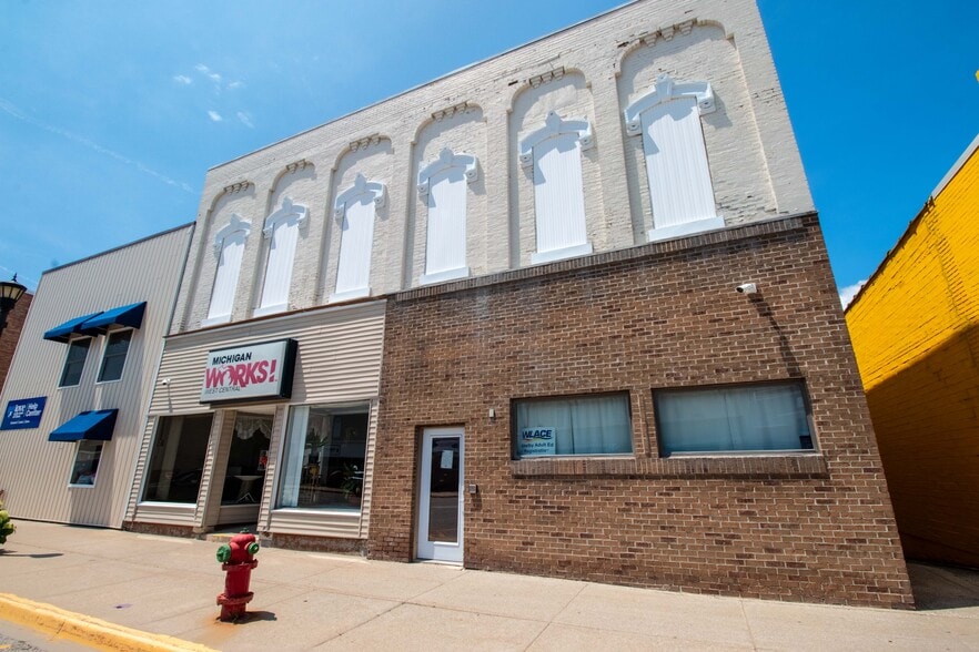 More Photos Of 199 N Michigan Ave, Shelby Office For Sale