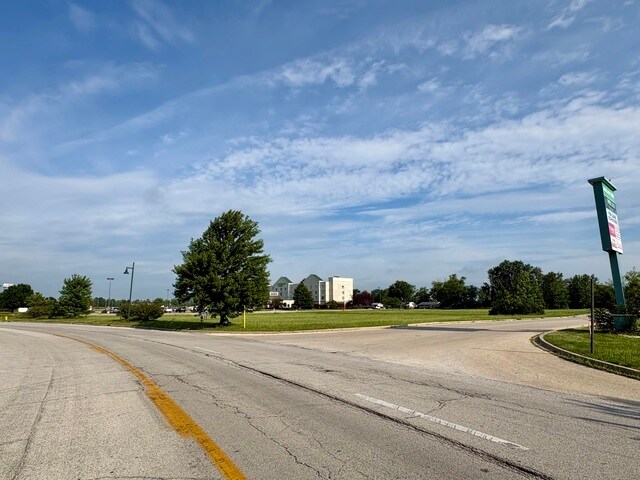 More Photos Of 475 Riverstone Pkwy, Kankakee Land For Sale