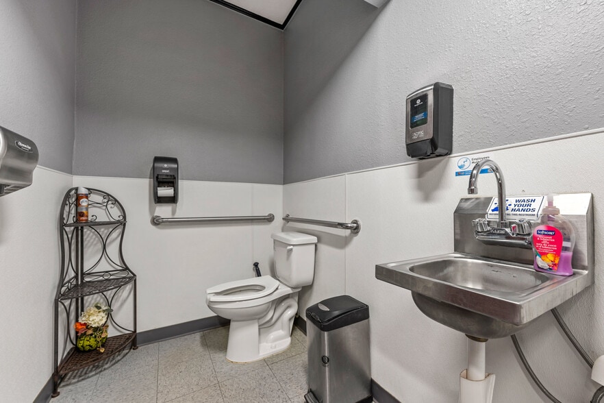 More Photos Of 822 Main St, Walsenburg Restaurant For Sale