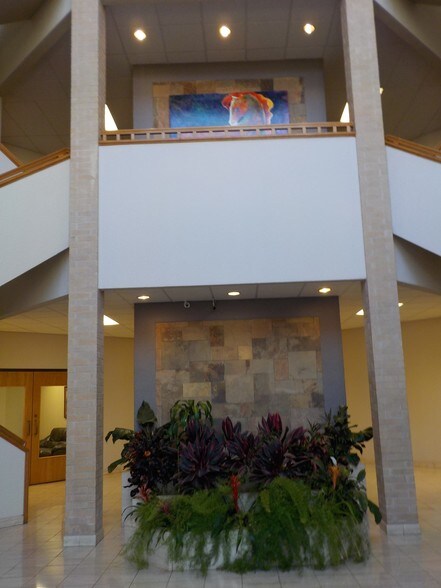 More Photos Of 3700 N 10th St, McAllen Office For Lease