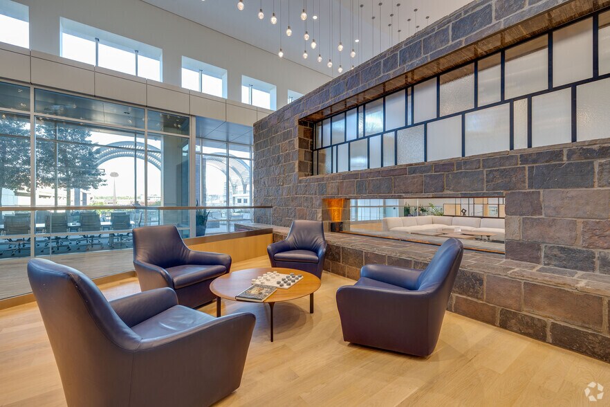 More Photos Of 101 E 2nd St, Tulsa Office For Lease