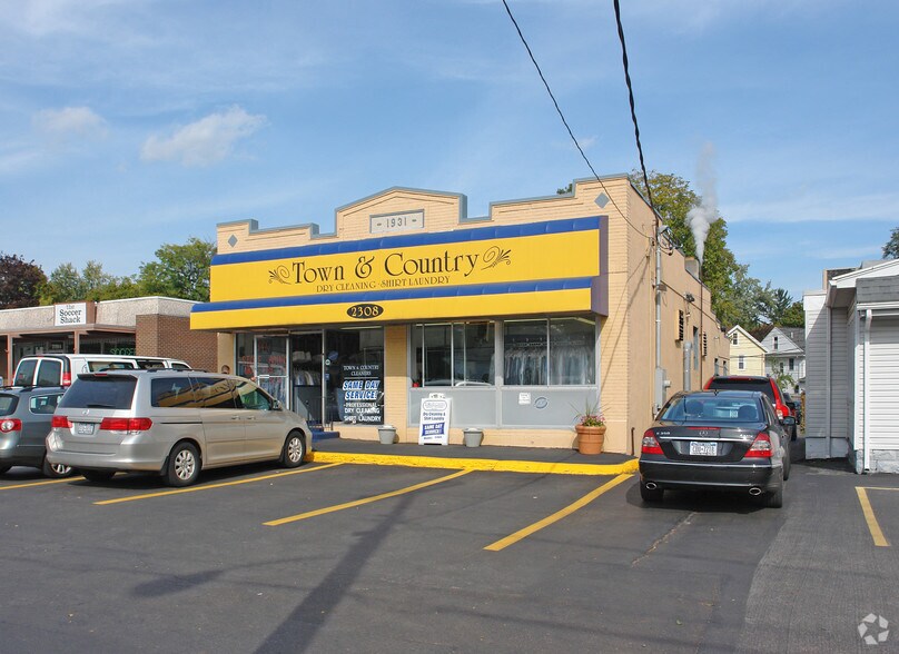 More Photos Of 2308 Monroe Ave, Rochester Freestanding For Sale