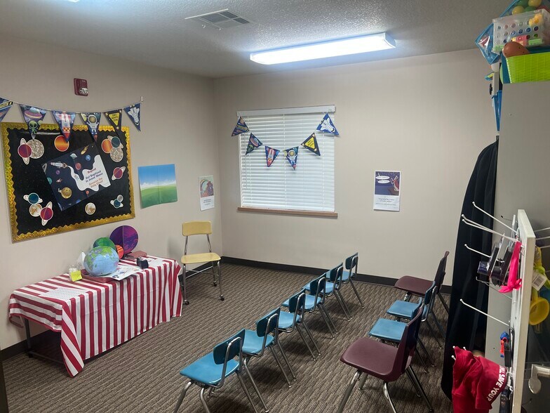 More Photos Of 1209 W Oak St, Collinsville Religious Facility For Sale