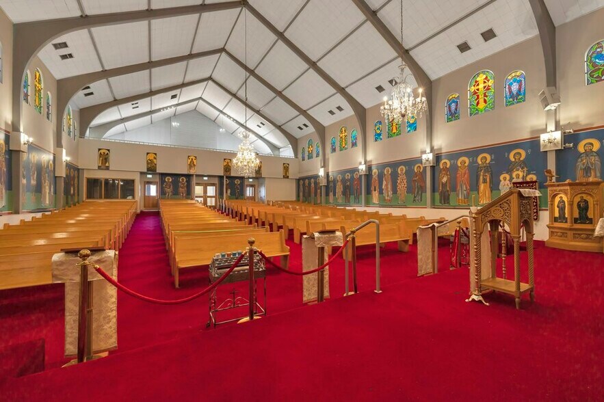 More Photos Of 10831 124th St NW, Edmonton Religious Facility For Sale