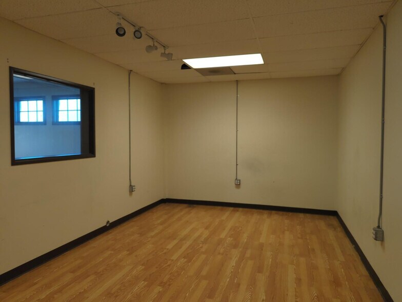 More Photos Of 9190-9214 Exposition Blvd, Los Angeles Warehouse For Sale