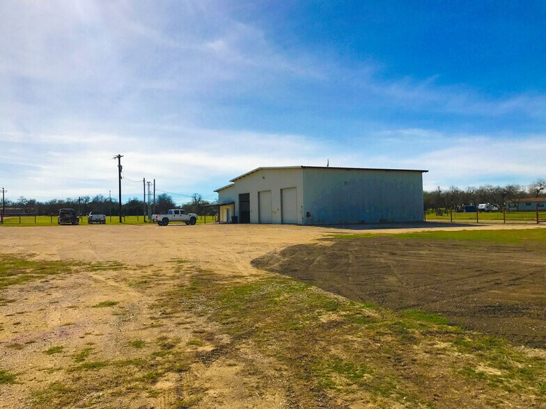 More Photos Of 4515 Smith Rd, Von Ormy Truck Terminal For Lease