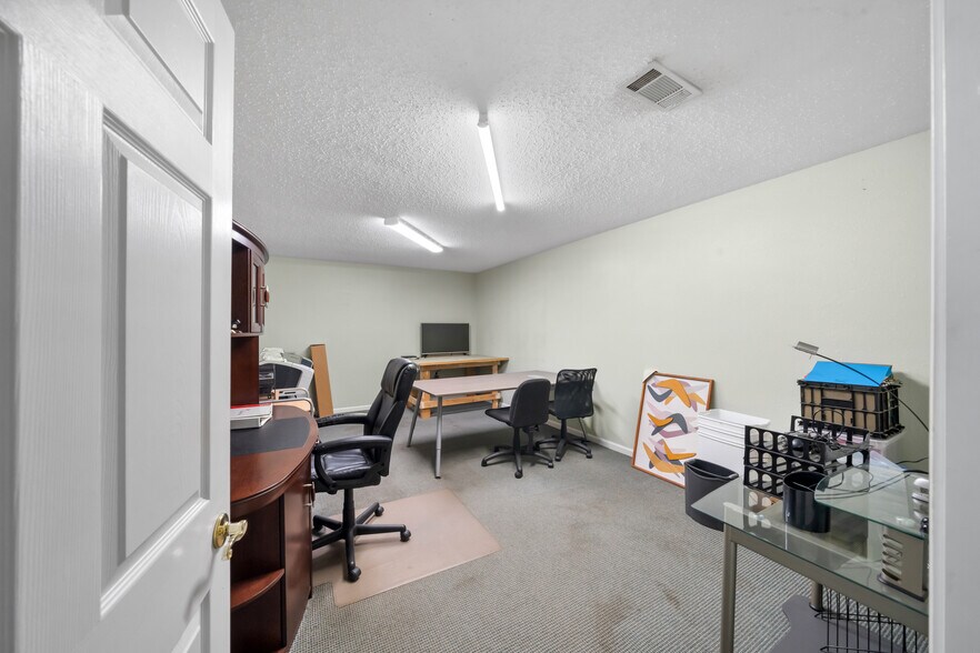 More Photos Of 19962 Lowe Ln, New Caney Manufacturing For Sale