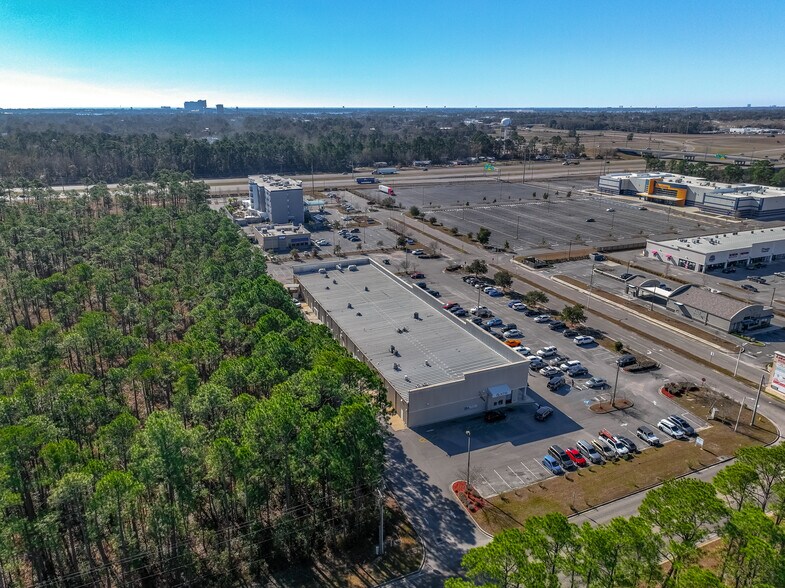 More Photos Of 3179 Mallett Rd, D'Iberville Storefront For Sale