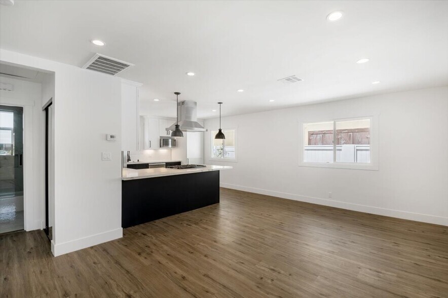 More Photos Of 2420 Grant Ave, Redondo Beach Apartments For Sale