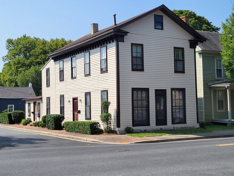 More Photos Of 416 Goldsborough St, Easton General Retail For Sale