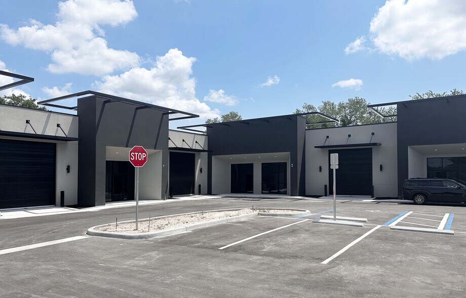 More Photos Of 1477 W Gore St, Orlando Flex For Lease