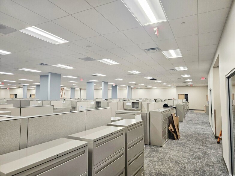More Photos Of 1140 Commerce Center Dr, Lancaster Loft Creative Space For Sale