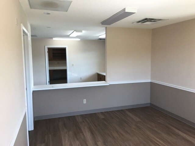 More Photos Of 13910 Fivay Rd, Hudson Medical For Lease