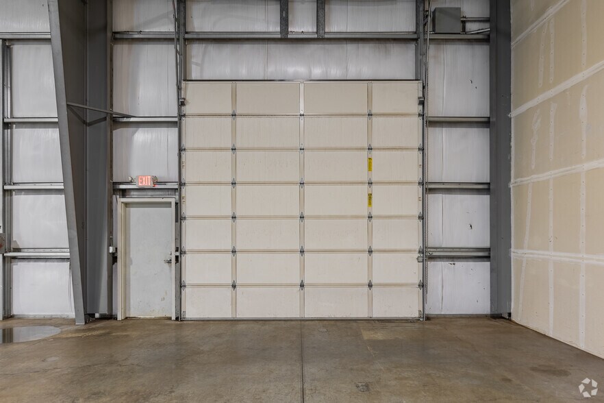 More Photos Of 1160 NW Noble Dr, Estacada Distribution For Lease