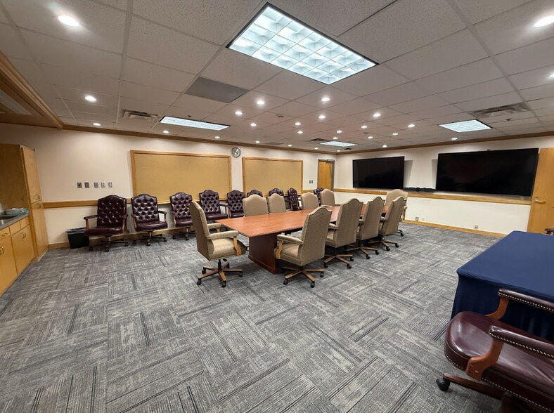 More Photos Of 1305 S Denver Ave, Tulsa Office For Sale