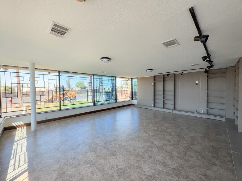 More Photos Of 10051 Mission Blvd, Jurupa Valley Contractor Storage Yard For Lease