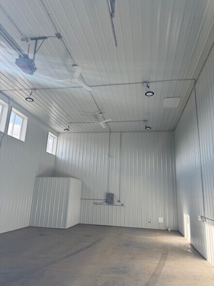 More Photos Of 660 Dexter St S, Prescott Warehouse For Sale