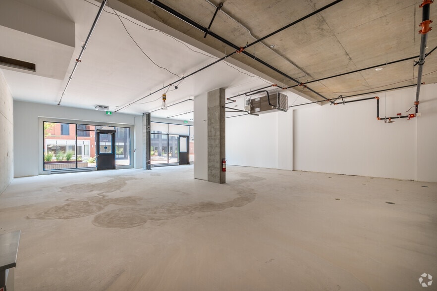 More Photos Of 2150 Rue Sainte-Catherine E, Montréal Apartments For Lease