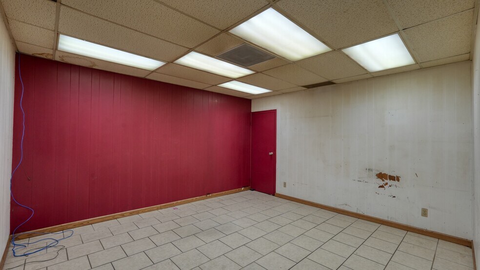 More Photos Of 120 Graham St, Zanesville Warehouse For Sale