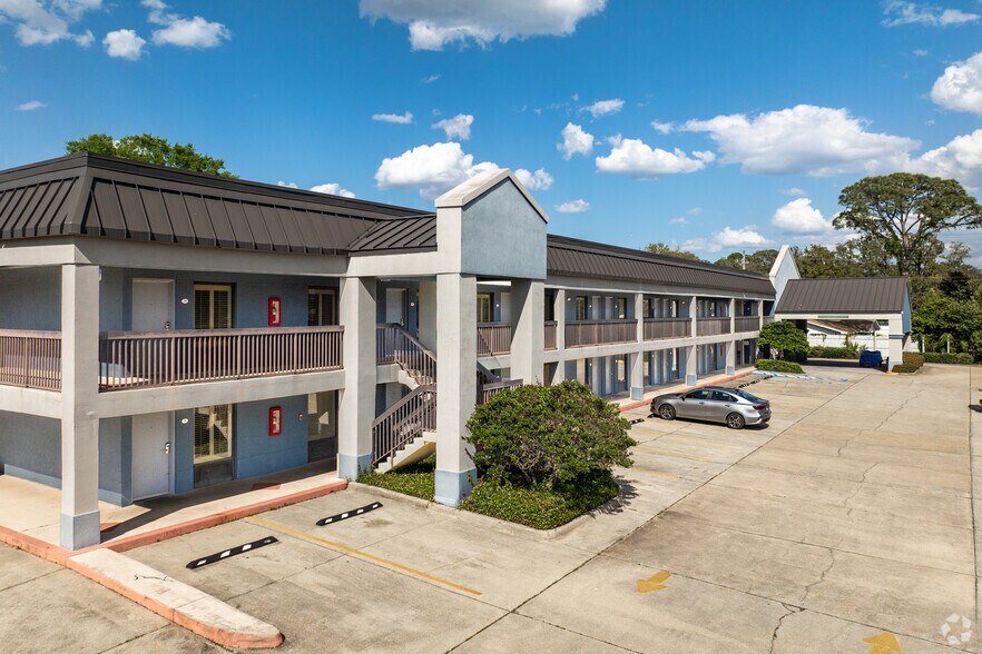 Primary Photo Of 480 E Miracle Strip Pky, Mary Esther Hotel For Sale