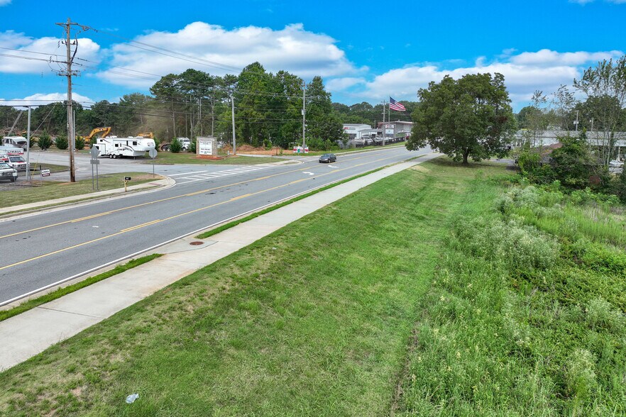 More Photos Of 6005 Holiday Rd, Buford Land For Sale