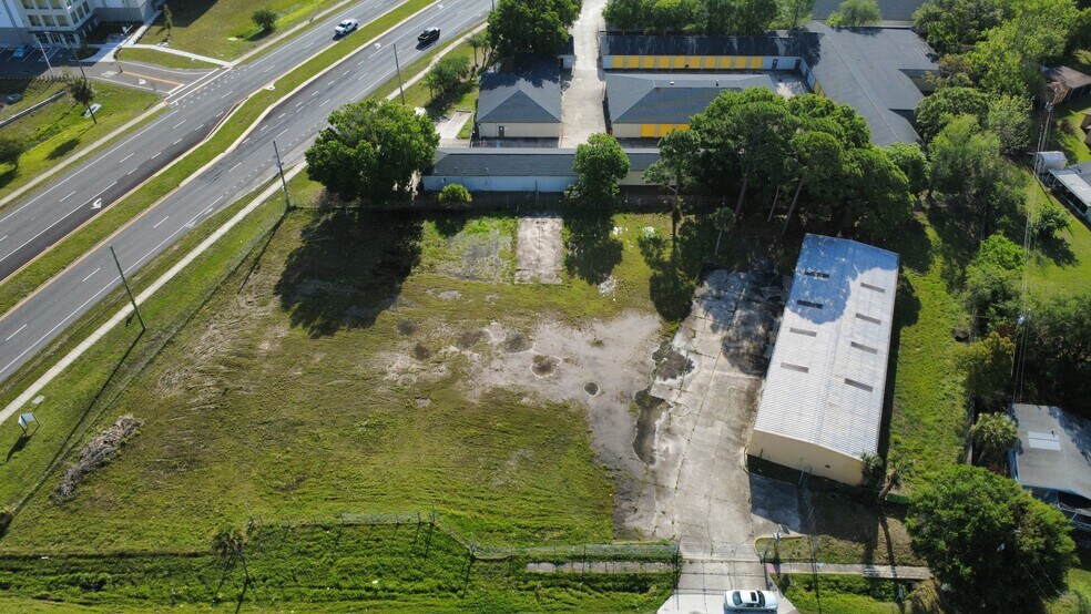 More Photos Of 290 N Lake View Blvd, Cocoa Warehouse For Lease