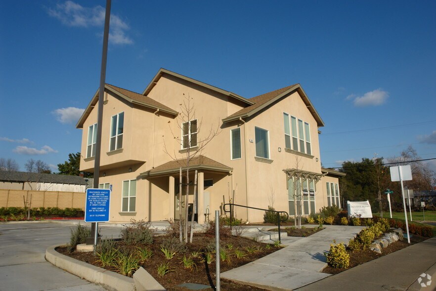 More Photos Of 915 Douglas Blvd, Roseville Office For Sale