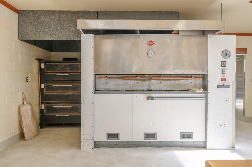 More Photos Of 212 NE D St, Willamina Food Processing For Sale