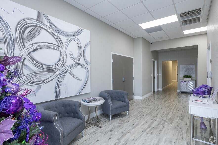More Photos Of 1211 Tech Blvd, Tampa Manufacturing For Lease