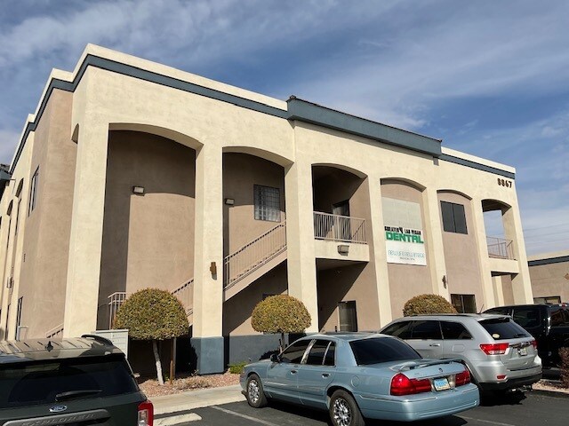 More Photos Of 8867 W Flamingo Rd, Las Vegas Office For Sale