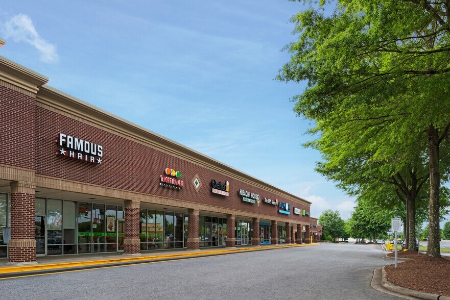 More Photos Of 655 Fairview Rd, Simpsonville Storefront For Lease