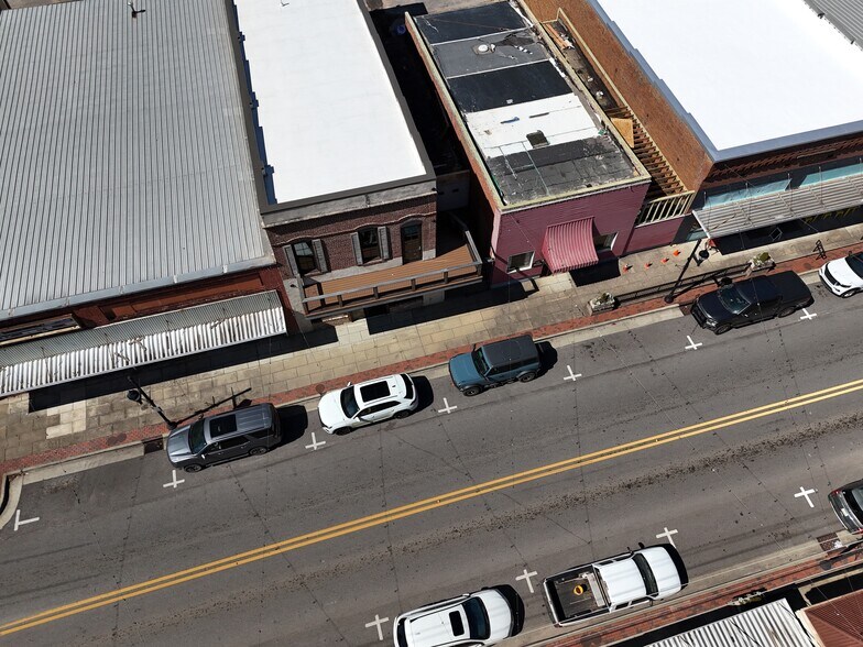More Photos Of 109 Main Street, Columbiana Office For Lease