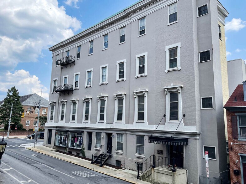 More Photos Of 100 S George St, York Apartments For Lease