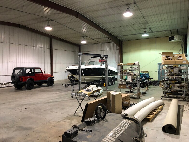 More Photos Of 5402 53rd Ave S, Fargo Auto Repair For Lease