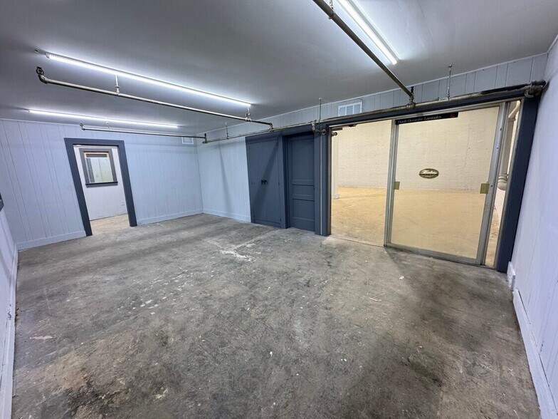 More Photos Of 1107 Paola St, Statesville Light Distribution For Sale