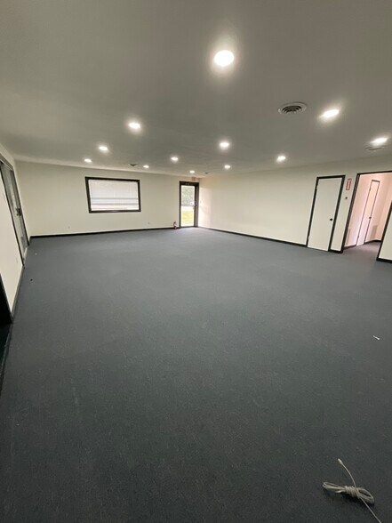 More Photos Of 4890 W Main St, League City Land For Lease