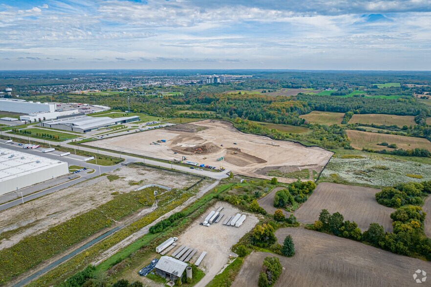 More Photos Of 1080 Southgate Dr, Guelph Distribution For Lease